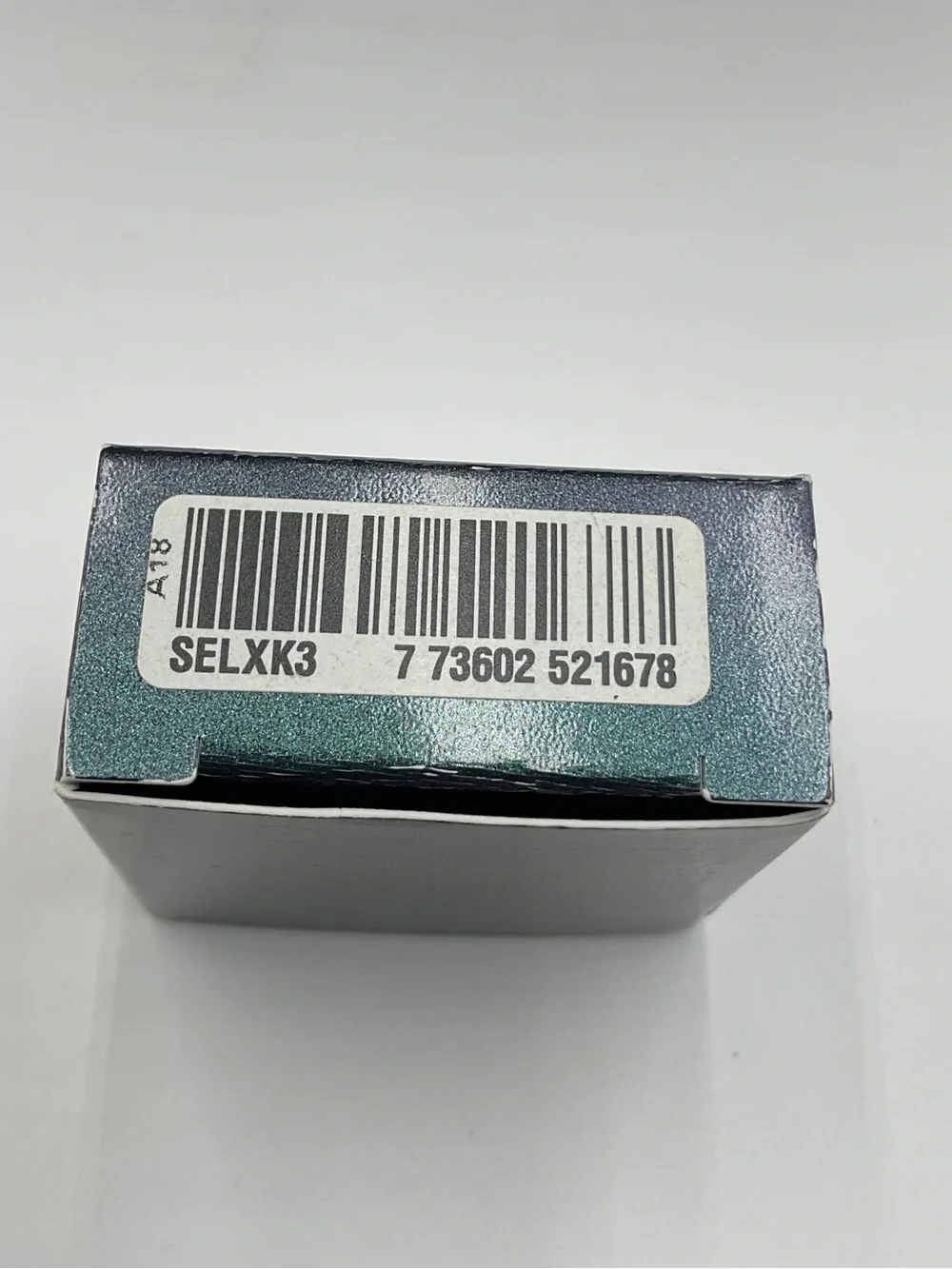 MAC Cosmetics Frost Eyeshadow in Slow As You Glow - BNIB, LE & Discontinued